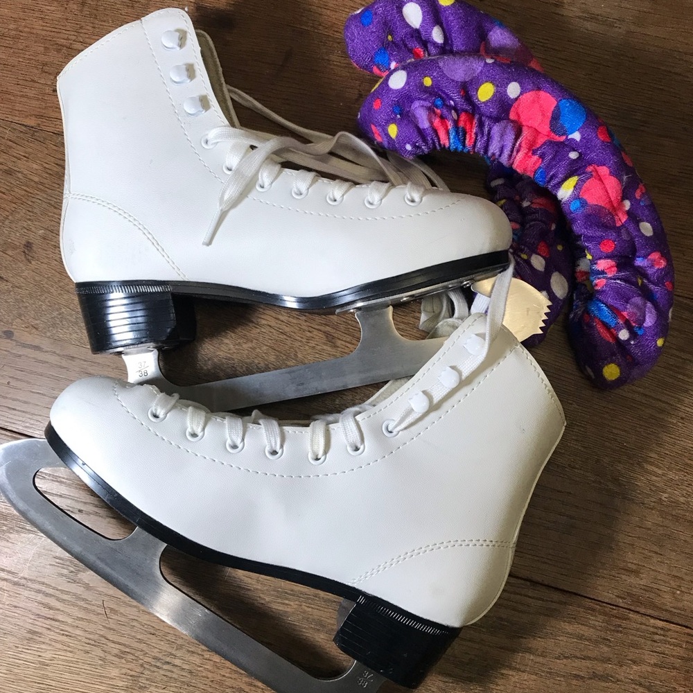 NWOT 5th Element Womens Ice Skates w Blade Covers